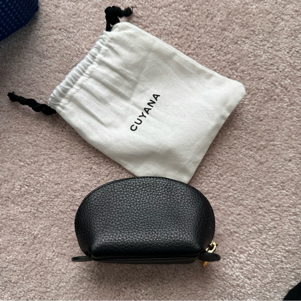 Cuyana Black Pebbled Leather Mini Cosmetic Case